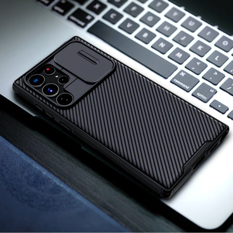 Phone case with camera and screen protection for Samsung Galaxy S22 Ultra.