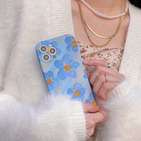 iPhone 12 Phone Case with Daisy Flower Design - Easy Gadgets